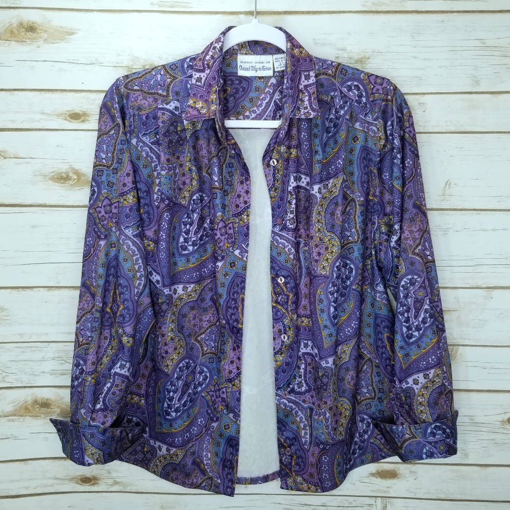 Queens Way To Fashion Long Sleeve Button Down Size 10